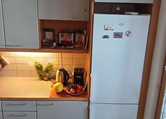 Private In Shared ホームステイ *